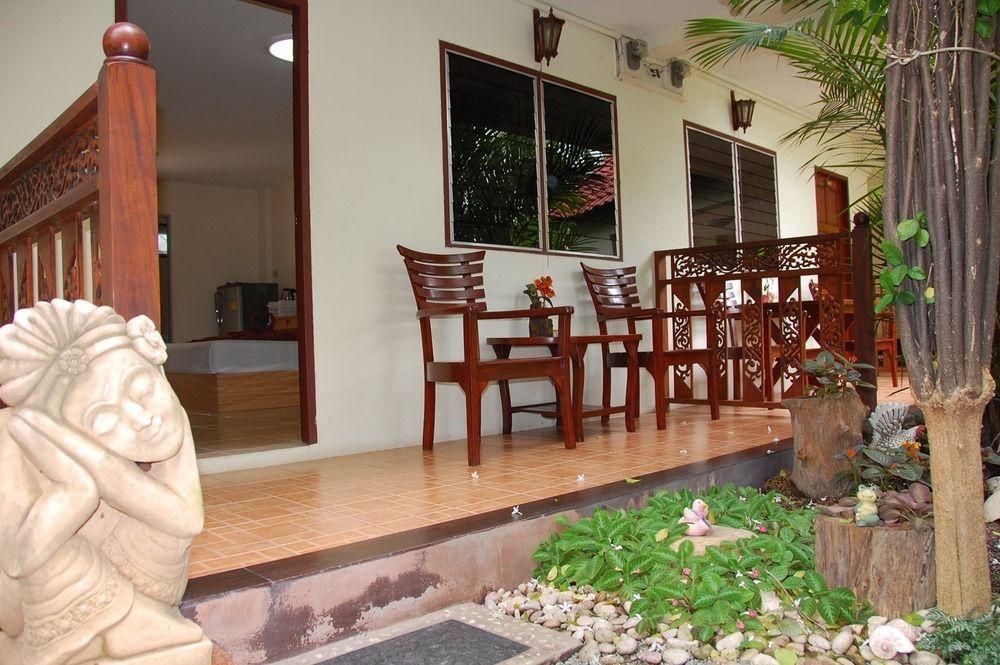 Sirikarn Residence & Luxury Apartments Pattaya Bagian luar foto