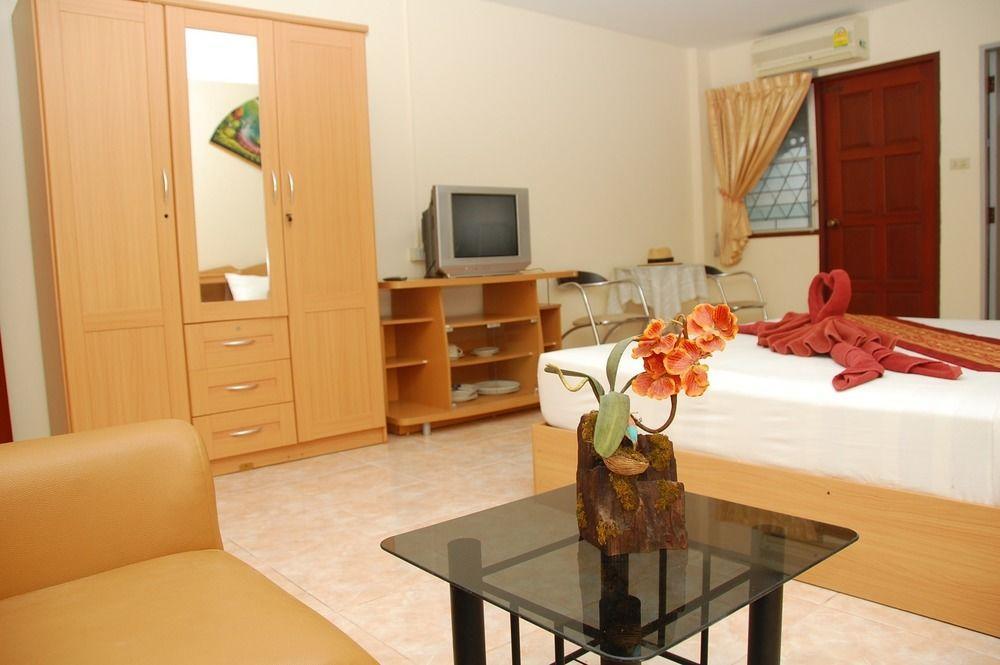Sirikarn Residence & Luxury Apartments Pattaya Bagian luar foto