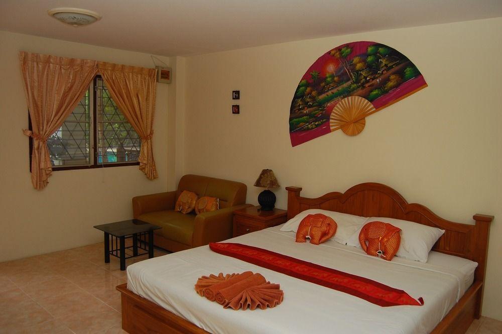 Sirikarn Residence & Luxury Apartments Pattaya Bagian luar foto