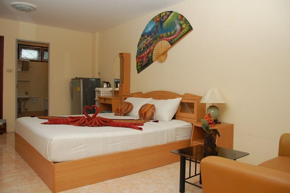 Sirikarn Residence & Luxury Apartments Pattaya Bagian luar foto
