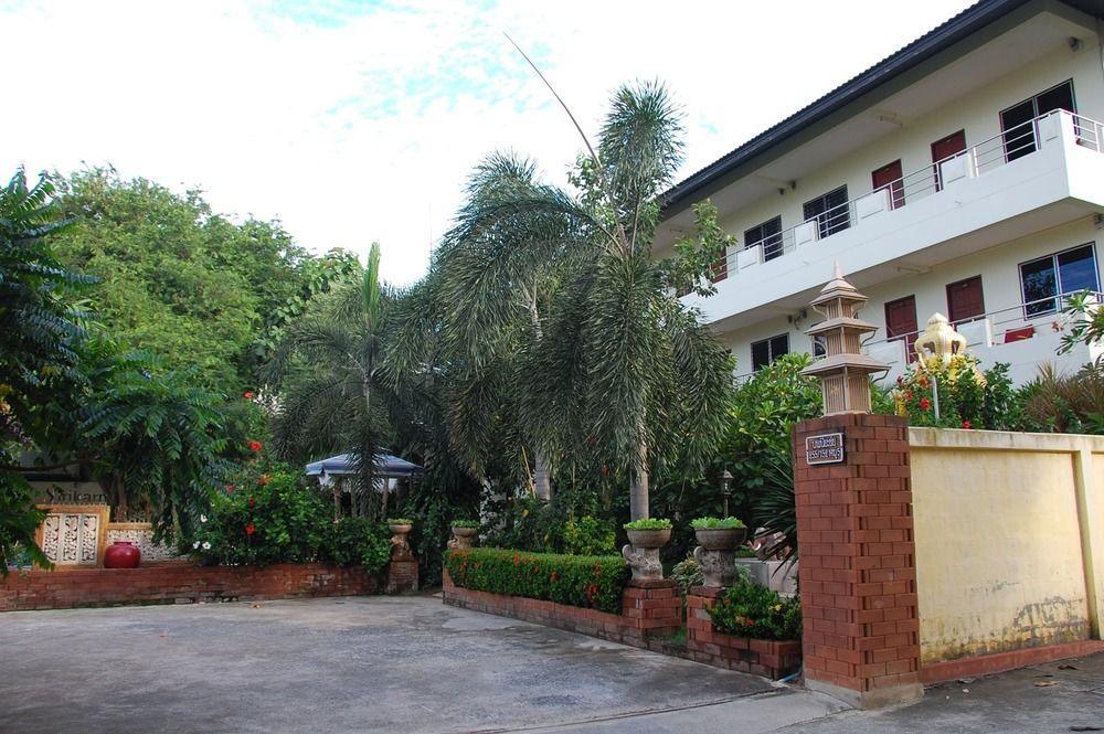 Sirikarn Residence & Luxury Apartments Pattaya Bagian luar foto