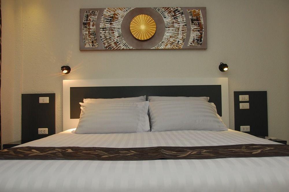 Sirikarn Residence & Luxury Apartments Pattaya Bagian luar foto