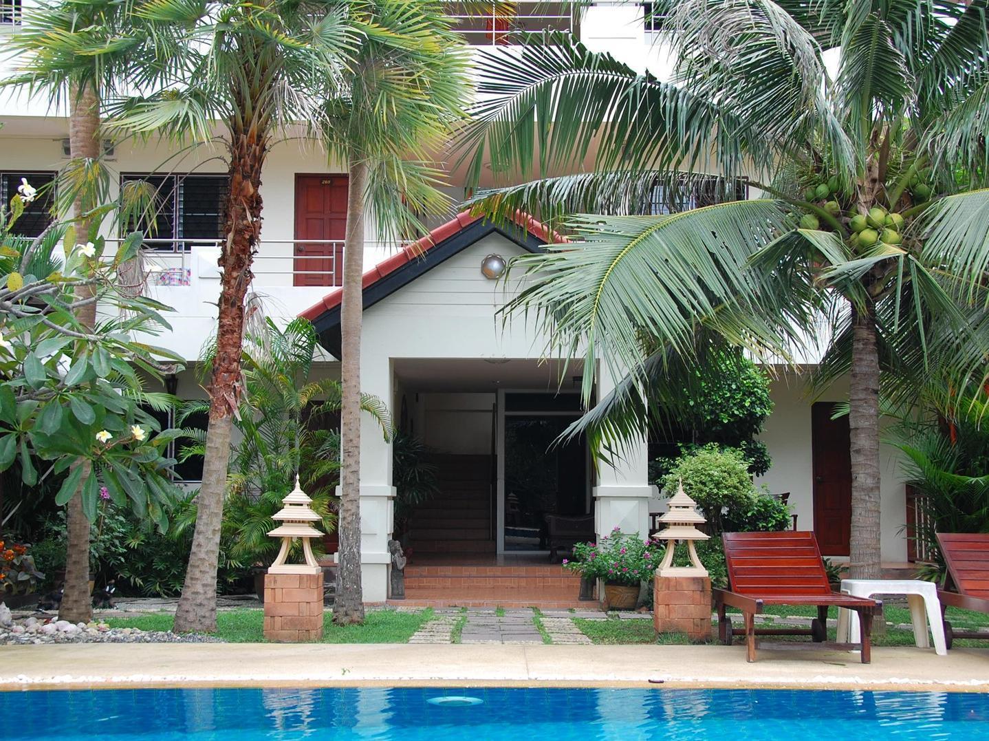 Sirikarn Residence & Luxury Apartments Pattaya Bagian luar foto
